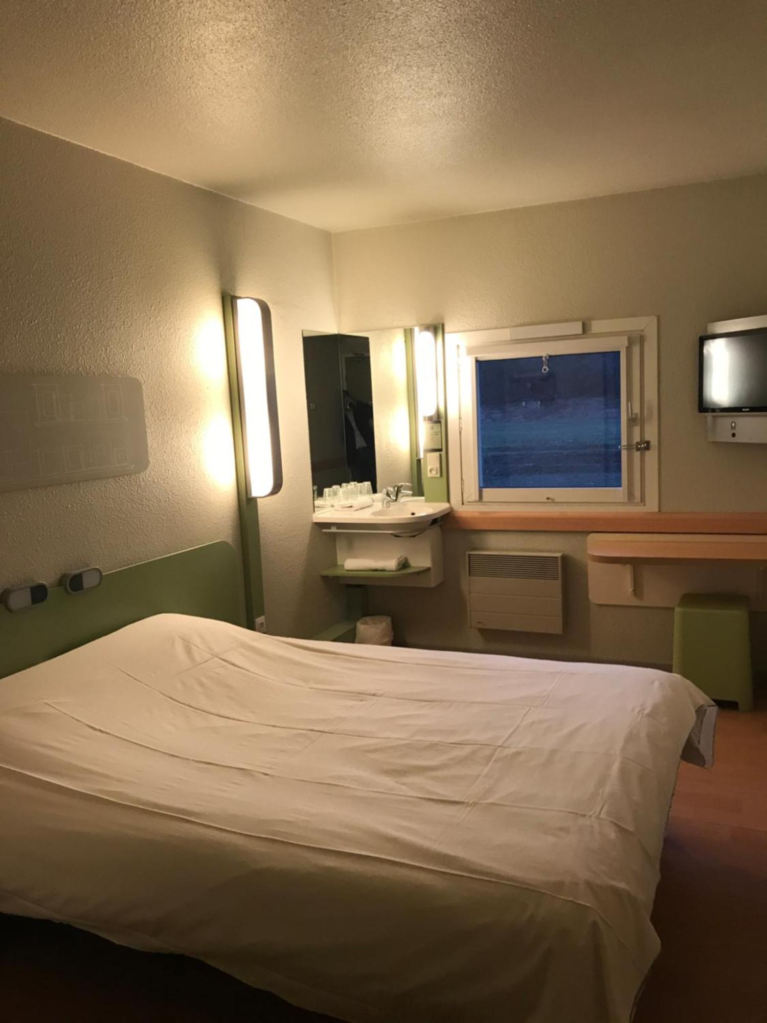 Ibis Budget L'Isle Adam Eksteriør bilde