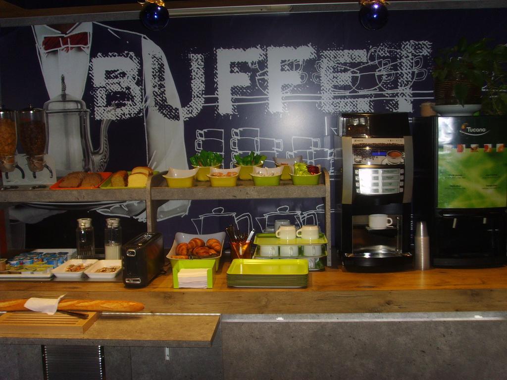 Ibis Budget L'Isle Adam Eksteriør bilde